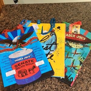 Trader Joe's Reusable Shopping Bags Set